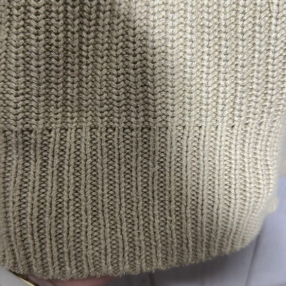 Abercrombie & Fitch Tan Chunky Knit Oversized Turtleneck Sweater Size Small - Picture 2 of 4